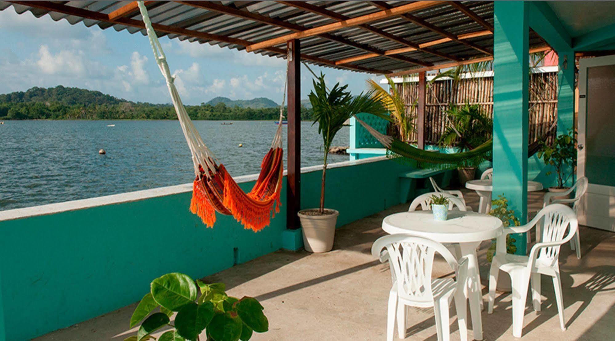 Casa Del Rayo Verde Hotelito Solidario Портобело Екстер'єр фото